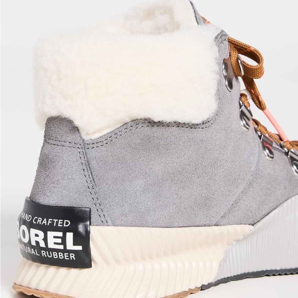 Sorel Out N About Winter Conquest Waterproof Boots w/Shearling Cuff Women’s 8.5 - Picture 2 of 16